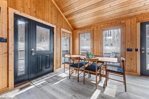 53 Ski In Court Davis WV 26260