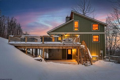 53 Ski In Court Davis WV 26260