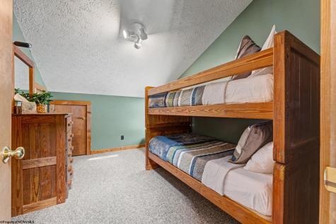 53 Ski In Court Davis WV 26260