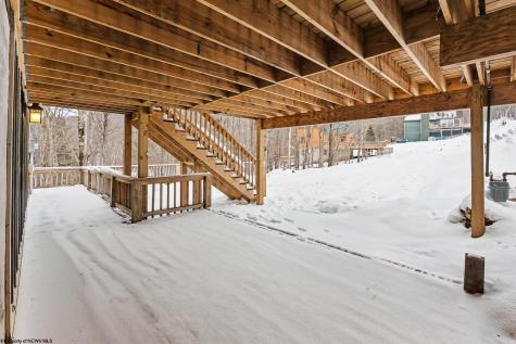 53 Ski In Court Davis WV 26260
