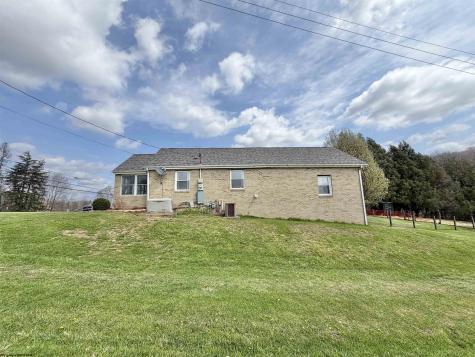 2654 Hood Avenue Shinnston WV 26431