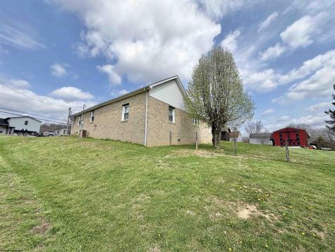2654 Hood Avenue Shinnston WV 26431
