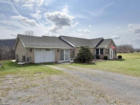2654 Hood Avenue Shinnston WV 26431
