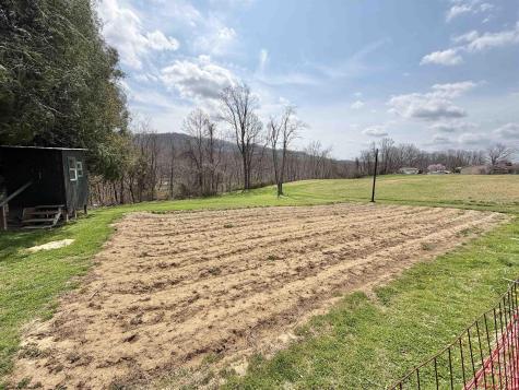 2654 Hood Avenue Shinnston WV 26431