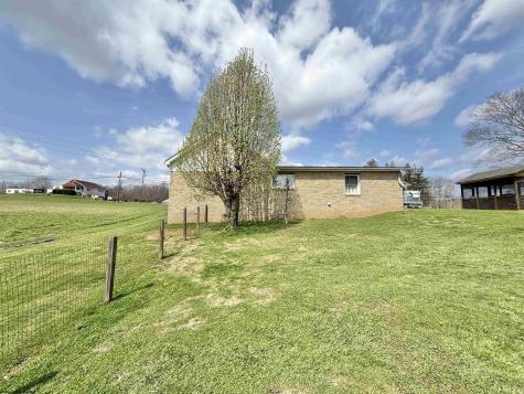 2654 Hood Avenue Shinnston WV 26431
