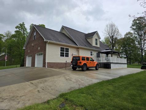 264 Riverdale Drive Shinnston WV 26431