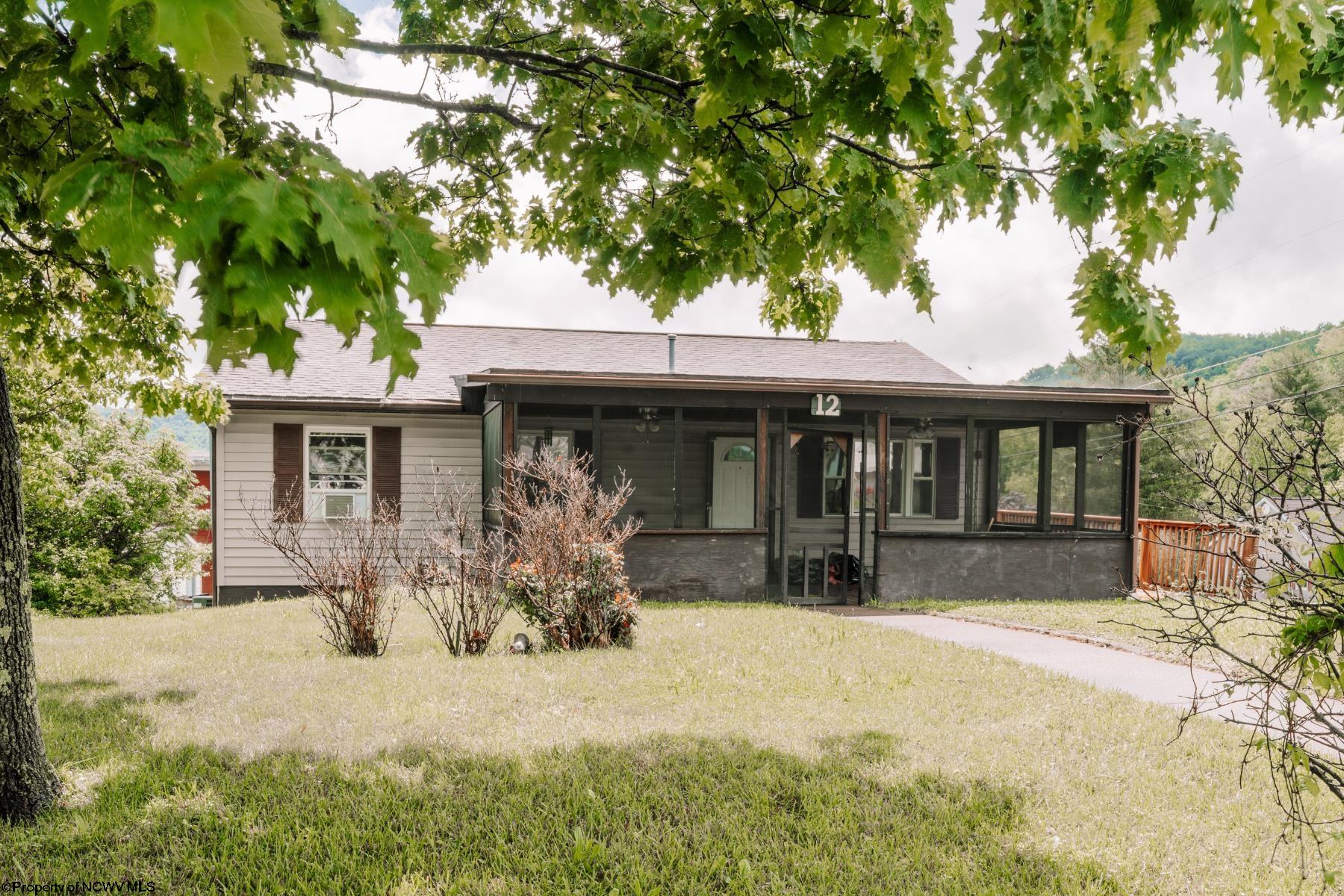 12 Goldenrod Lane Clarksburg WV 26301