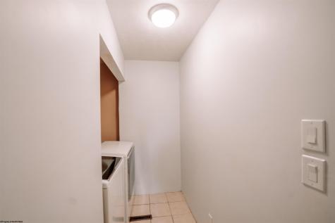 12 Goldenrod Lane Clarksburg WV 26301