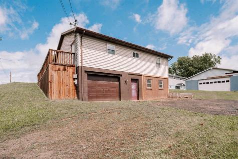 12 Goldenrod Lane Clarksburg WV 26301