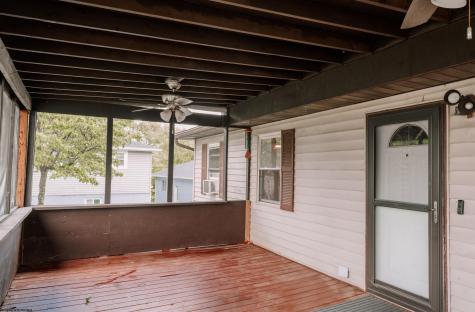 12 Goldenrod Lane Clarksburg WV 26301
