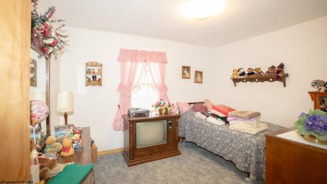 29 Long Run Road Fairmont WV 26554