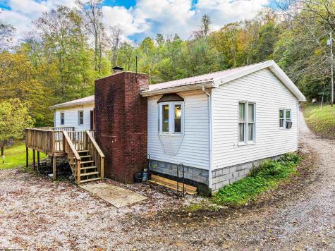 405 Catawba Road Fairmont WV 26554