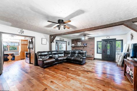 405 Catawba Road Fairmont WV 26554