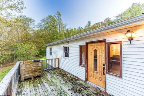 405 Catawba Road Fairmont WV 26554