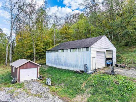 405 Catawba Road Fairmont WV 26554
