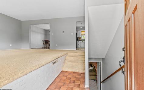 813 Cottonwood Street Morgantown WV 26505