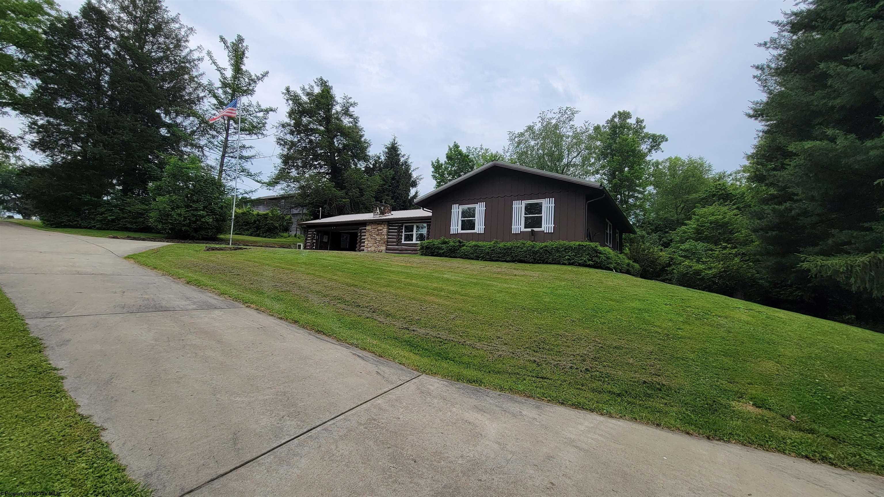 1715 Big Tree Drive Fairmont WV 26554