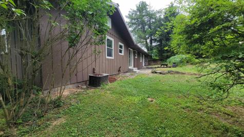 1715 Big Tree Drive Fairmont WV 26554
