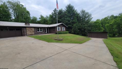 1715 Big Tree Drive Fairmont WV 26554