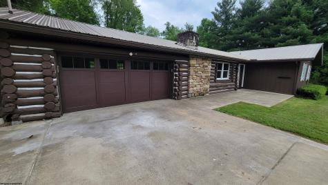 1715 Big Tree Drive Fairmont WV 26554