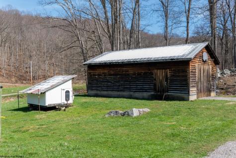 105 Helmsdale Road French Creek WV 26218