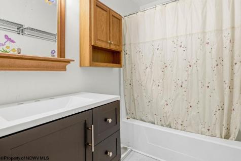 51 England Road Morgantown WV 26508