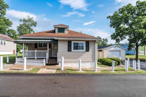 623 E Church Avenue Masontown PA 15461