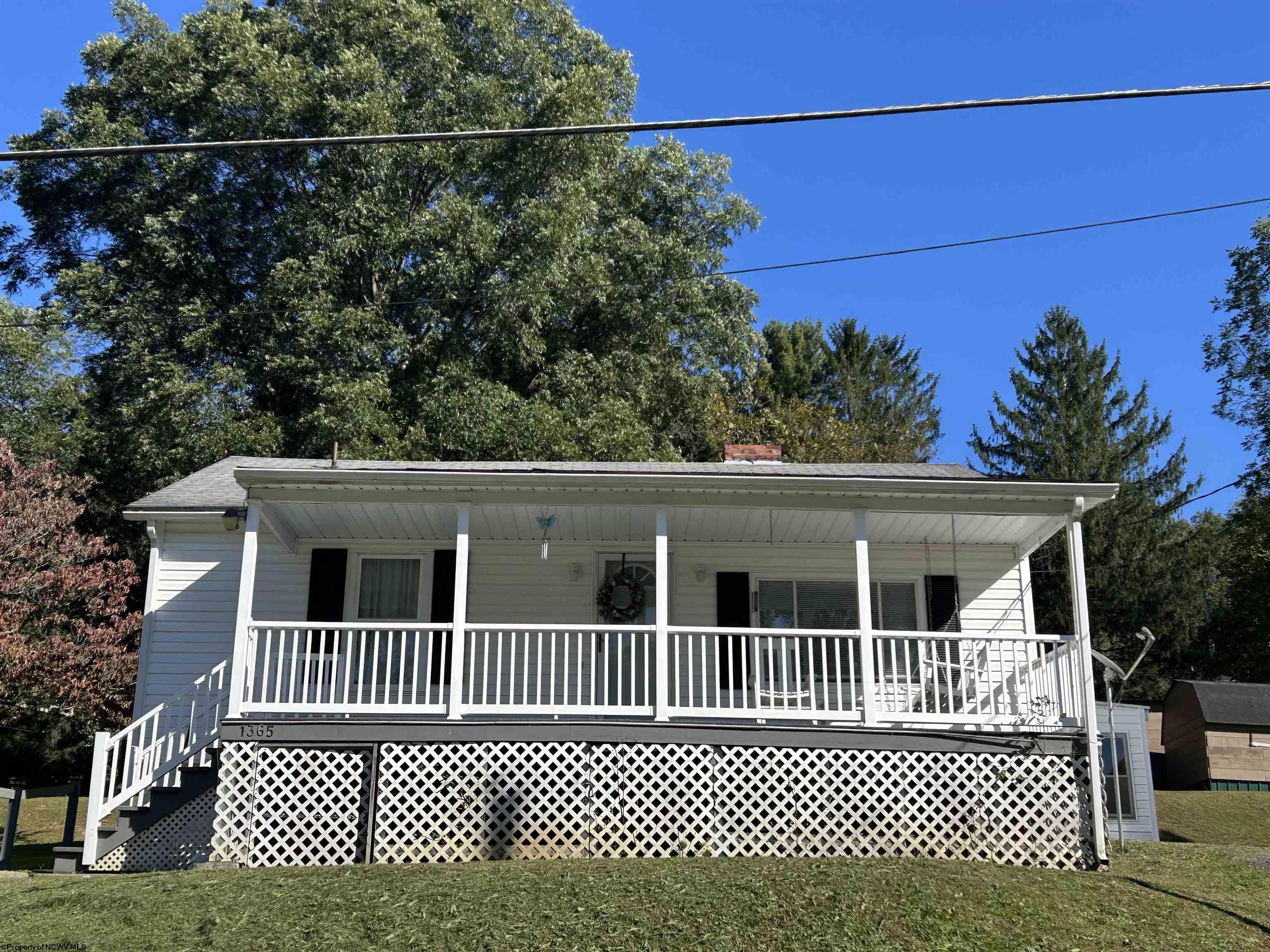 1365 Chestnut Street Idamay WV 26576