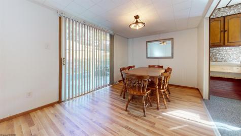 1365 Chestnut Street Idamay WV 26576