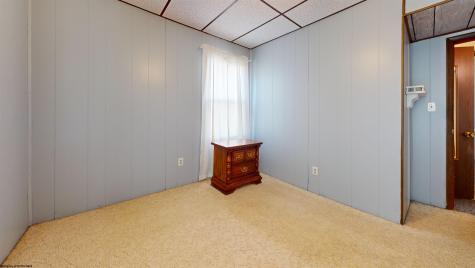 1365 Chestnut Street Idamay WV 26576