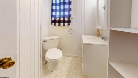 1365 Chestnut Street Idamay WV 26576