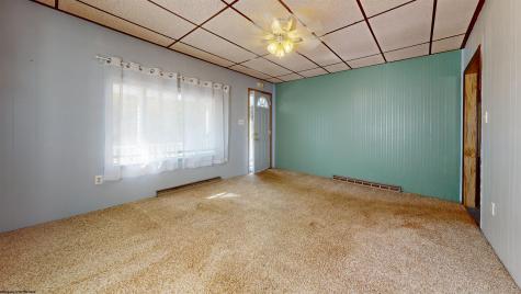 1365 Chestnut Street Idamay WV 26576