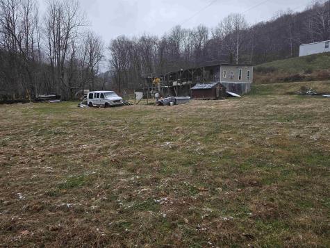 5368 Sand Fork Road Linn WV 26384