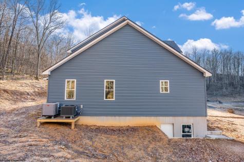 1002 Poplar Drive Grafton WV 26354