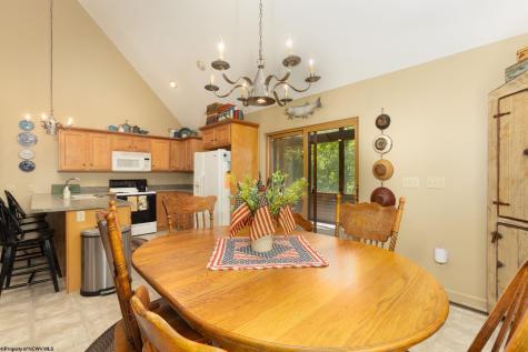206 Columbine Circle Terra Alta WV 26764