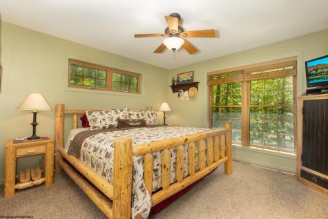 206 Columbine Circle Terra Alta WV 26764