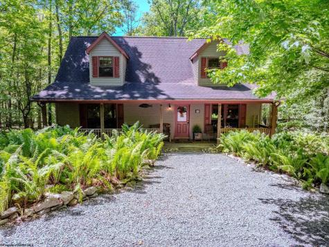 206 Columbine Circle Terra Alta WV 26764