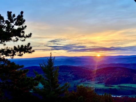 483 High Road Franklin WV 26807