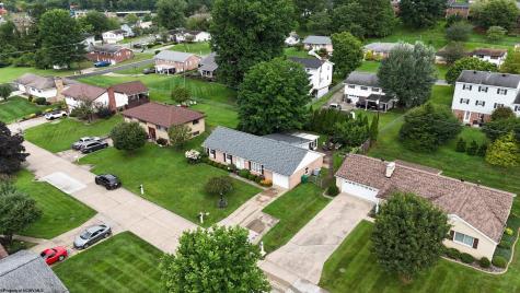 142 Driftwood Road Bridgeport WV 26330