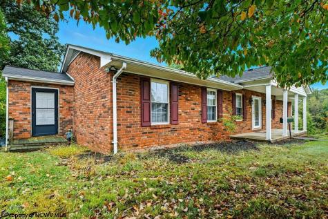 10 Greenwood Drive Fairmont WV 26554