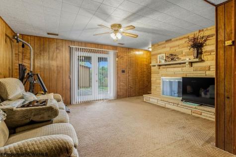 10 Greenwood Drive Fairmont WV 26554