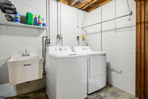 10 Greenwood Drive Fairmont WV 26554