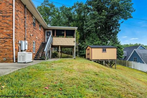 10 Greenwood Drive Fairmont WV 26554