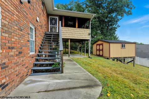 10 Greenwood Drive Fairmont WV 26554