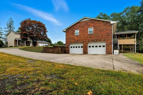 10 Greenwood Drive Fairmont WV 26554