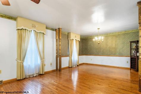 10 Greenwood Drive Fairmont WV 26554
