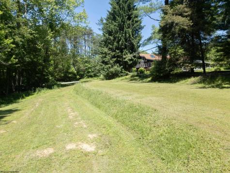 7 Mill Fall Run Road Fairmont WV 26554