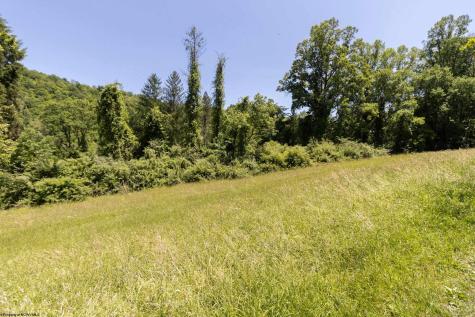 7 Mill Fall Run Road Fairmont WV 26554