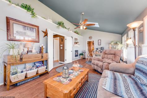 203 Foothills Lane Morgantown WV 26508