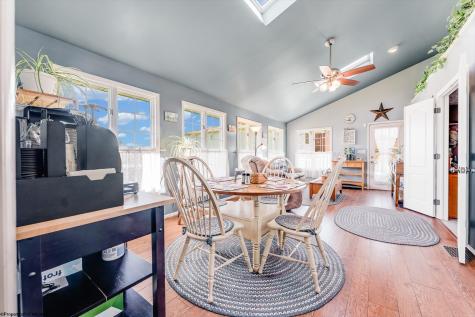 203 Foothills Lane Morgantown WV 26508